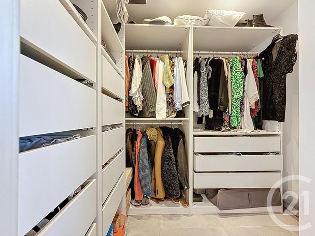 Afficher la photo en grand Appartement F3 à vendre - 3 pièces - 77.72 m2 - ANTIBES - 06 - PROVENCE-ALPES-COTE-D-AZUR - Century 21 Albert 1Er