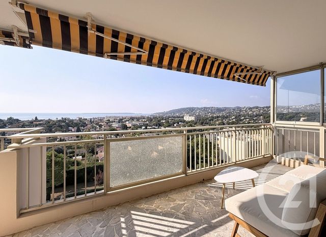 Afficher la photo en grand Appartement F3 à vendre - 3 pièces - 77.72 m2 - ANTIBES - 06 - PROVENCE-ALPES-COTE-D-AZUR - Century 21 Albert 1Er