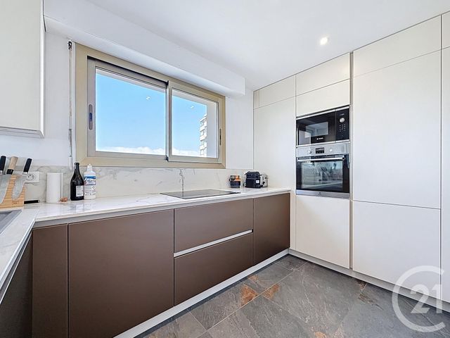 Afficher la photo en grand Appartement F3 à vendre - 3 pièces - 77.72 m2 - ANTIBES - 06 - PROVENCE-ALPES-COTE-D-AZUR - Century 21 Albert 1Er