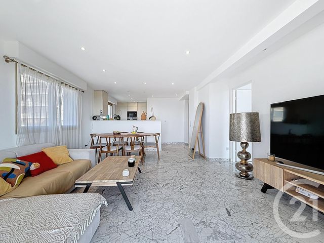 Afficher la photo en grand Appartement F3 à vendre - 3 pièces - 77.72 m2 - ANTIBES - 06 - PROVENCE-ALPES-COTE-D-AZUR - Century 21 Albert 1Er