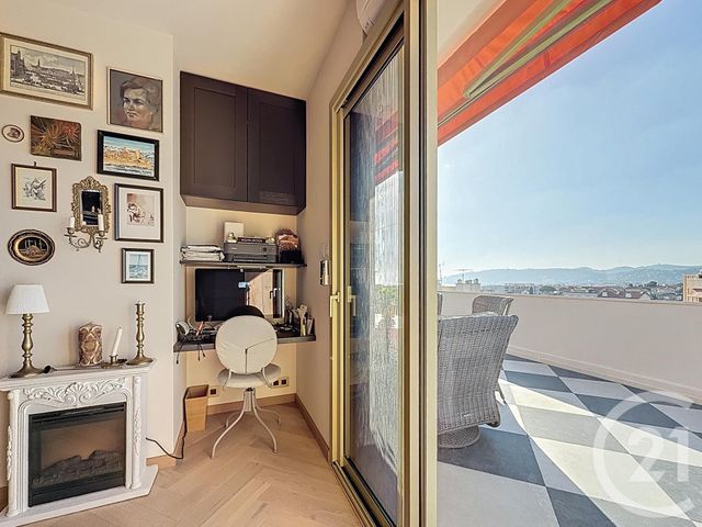 Afficher la photo en grand Appartement F3 à vendre - 3 pièces - 94.49 m2 - JUAN LES PINS - 06 - PROVENCE-ALPES-COTE-D-AZUR - Century 21 Albert 1Er