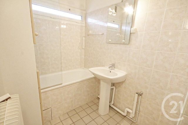 Appartement F4 à louer - 4 pièces - 100.11 m2 - ANTIBES - 06 - PROVENCE-ALPES-COTE-D-AZUR - Century 21 Albert 1Er