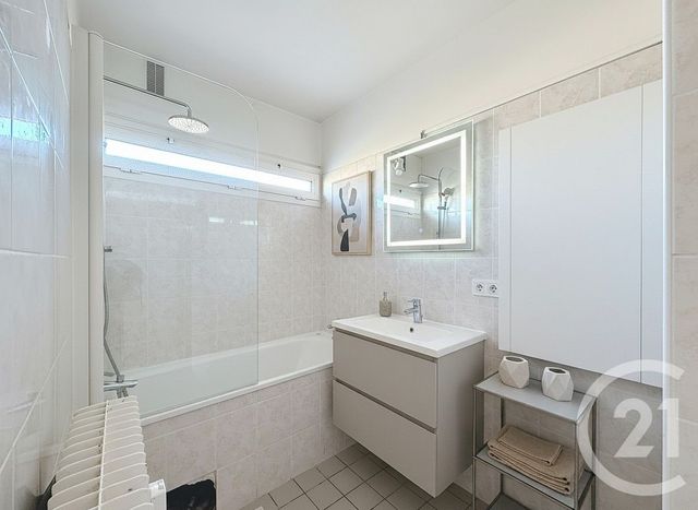 Appartement F4 à louer - 4 pièces - 100.11 m2 - ANTIBES - 06 - PROVENCE-ALPES-COTE-D-AZUR - Century 21 Albert 1Er