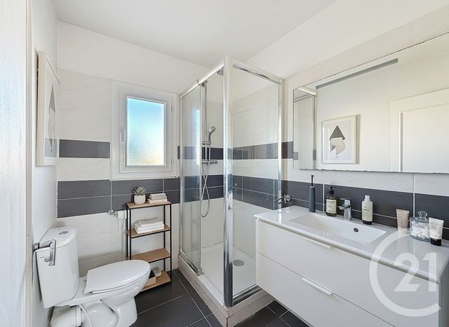 Appartement F4 à louer - 4 pièces - 100.11 m2 - ANTIBES - 06 - PROVENCE-ALPES-COTE-D-AZUR - Century 21 Albert 1Er