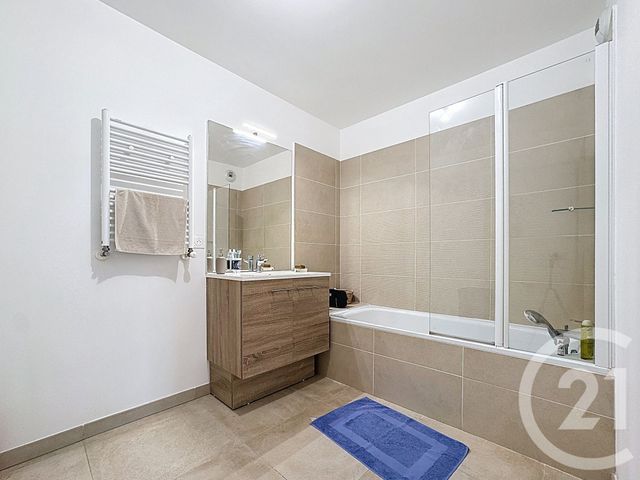 Appartement T3 à vendre - 3 pièces - 64.1 m2 - ANTIBES - 06 - PROVENCE-ALPES-COTE-D-AZUR - Century 21 Albert 1Er