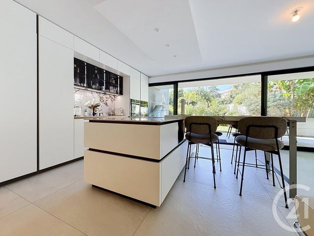 Appartement F3 à vendre - 3 pièces - 84.86 m2 - ANTIBES - 06 - PROVENCE-ALPES-COTE-D-AZUR - Century 21 Albert 1Er