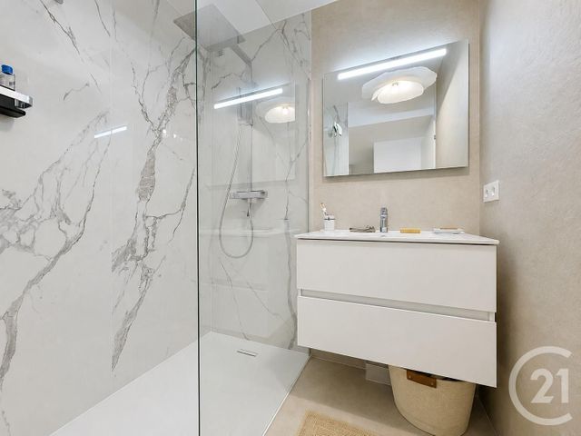 Appartement F3 à vendre - 3 pièces - 84.86 m2 - ANTIBES - 06 - PROVENCE-ALPES-COTE-D-AZUR - Century 21 Albert 1Er