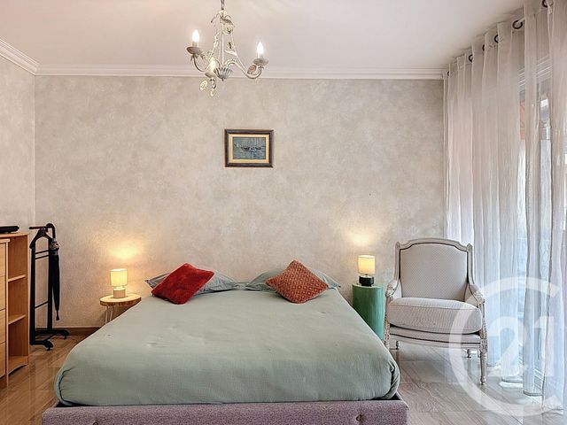 Afficher la photo en grand Appartement F3 à vendre - 3 pièces - 65.8 m2 - ANTIBES - 06 - PROVENCE-ALPES-COTE-D-AZUR - Century 21 Albert 1Er