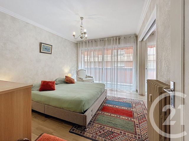 Afficher la photo en grand Appartement F3 à vendre - 3 pièces - 65.8 m2 - ANTIBES - 06 - PROVENCE-ALPES-COTE-D-AZUR - Century 21 Albert 1Er
