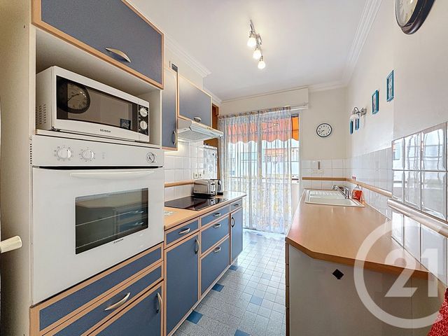 Afficher la photo en grand Appartement F3 à vendre - 3 pièces - 65.8 m2 - ANTIBES - 06 - PROVENCE-ALPES-COTE-D-AZUR - Century 21 Albert 1Er
