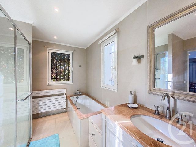 maison à vendre - 9 pièces - 294.94 m2 - ANTIBES - 06 - PROVENCE-ALPES-COTE-D-AZUR - Century 21 Albert 1Er