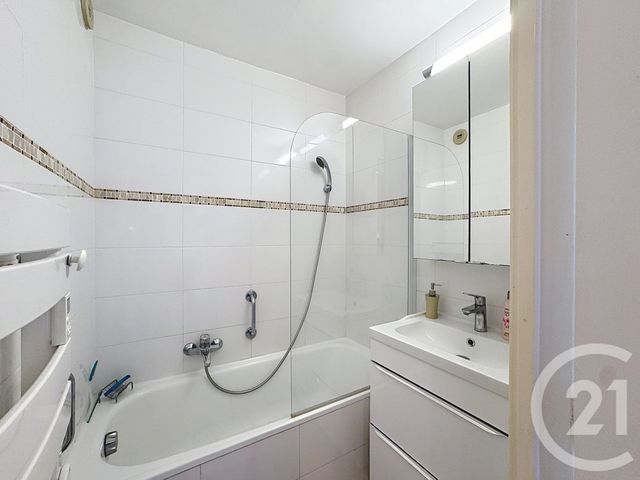 Appartement F2 à louer - 2 pièces - 39.11 m2 - ANTIBES - 06 - PROVENCE-ALPES-COTE-D-AZUR - Century 21 Albert 1Er