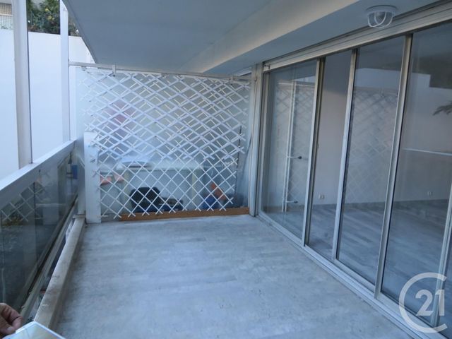 Appartement F1 à louer - 1 pièce - 44.88 m2 - JUAN LES PINS - 06 - PROVENCE-ALPES-COTE-D-AZUR - Century 21 Albert 1Er