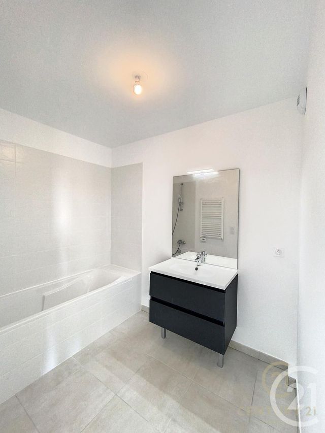 Appartement F3 à louer - 3 pièces - 59.54 m2 - JUAN LES PINS - 06 - PROVENCE-ALPES-COTE-D-AZUR - Century 21 Albert 1Er