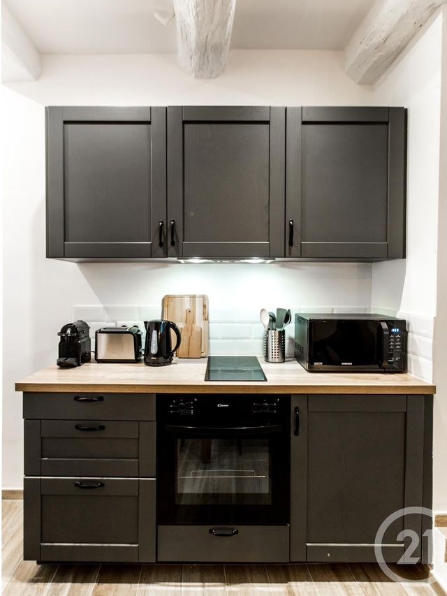 Appartement F1 à louer - 2 pièces - 26.9 m2 - ANTIBES - 06 - PROVENCE-ALPES-COTE-D-AZUR - Century 21 Albert 1Er