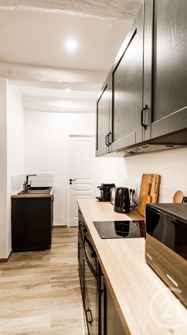 Appartement F1 à louer - 2 pièces - 26.9 m2 - ANTIBES - 06 - PROVENCE-ALPES-COTE-D-AZUR - Century 21 Albert 1Er