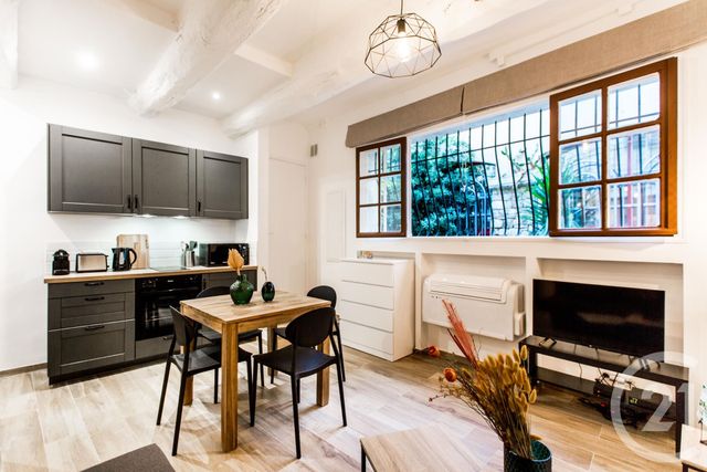 Appartement F1 à louer - 2 pièces - 26.9 m2 - ANTIBES - 06 - PROVENCE-ALPES-COTE-D-AZUR - Century 21 Albert 1Er