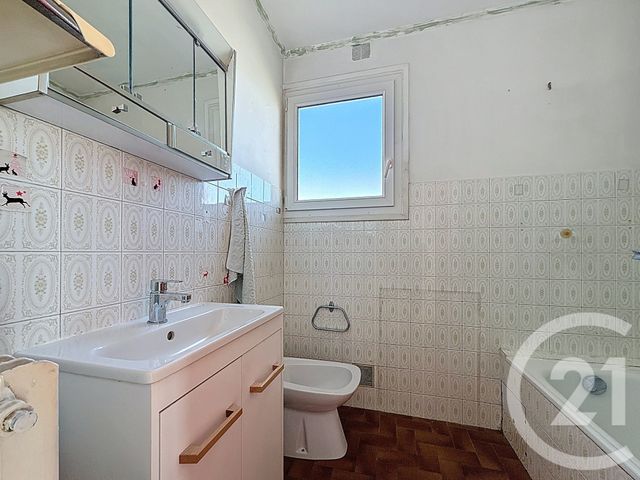 Appartement F3 à vendre - 3 pièces - 60.07 m2 - LE GOLFE JUAN - 06 - PROVENCE-ALPES-COTE-D-AZUR - Century 21 Albert 1Er