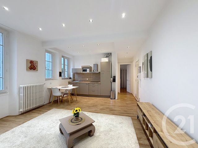 Appartement F2 à louer - 2 pièces - 41.87 m2 - JUAN LES PINS - 06 - PROVENCE-ALPES-COTE-D-AZUR - Century 21 Albert 1Er