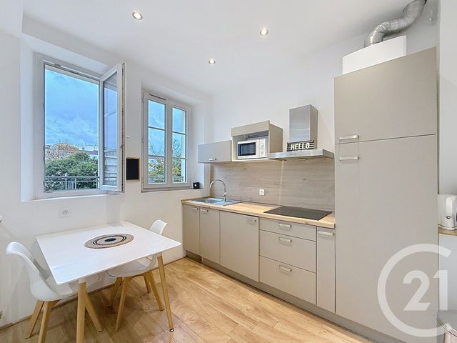 Appartement F2 à louer - 2 pièces - 41.87 m2 - JUAN LES PINS - 06 - PROVENCE-ALPES-COTE-D-AZUR - Century 21 Albert 1Er