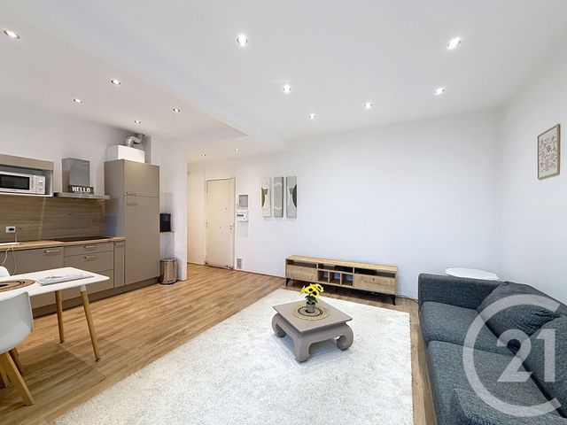 Appartement F2 à louer - 2 pièces - 41.87 m2 - JUAN LES PINS - 06 - PROVENCE-ALPES-COTE-D-AZUR - Century 21 Albert 1Er