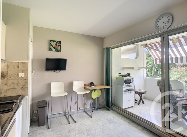 Appartement Studio à louer - 1 pièce - 19.57 m2 - ANTIBES - 06 - PROVENCE-ALPES-COTE-D-AZUR - Century 21 Albert 1Er