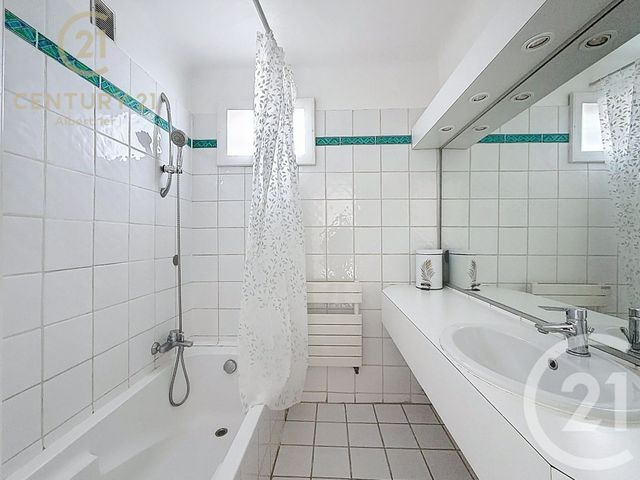 Appartement F3 à vendre - 3 pièces - 62.99 m2 - ANTIBES - 06 - PROVENCE-ALPES-COTE-D-AZUR - Century 21 Albert 1Er