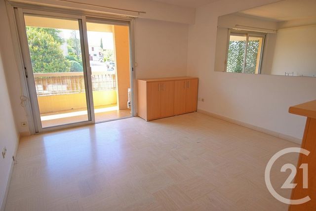 Appartement Studio à louer - 1 pièce - 23.62 m2 - ANTIBES - 06 - PROVENCE-ALPES-COTE-D-AZUR - Century 21 Albert 1Er