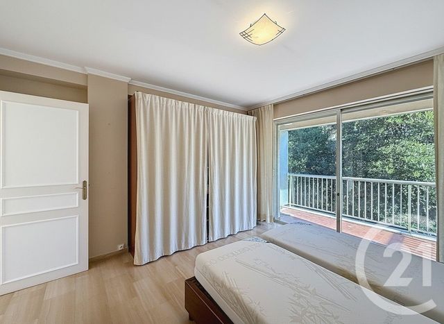 Appartement F4 à louer - 4 pièces - 126.77 m2 - ANTIBES - 06 - PROVENCE-ALPES-COTE-D-AZUR - Century 21 Albert 1Er