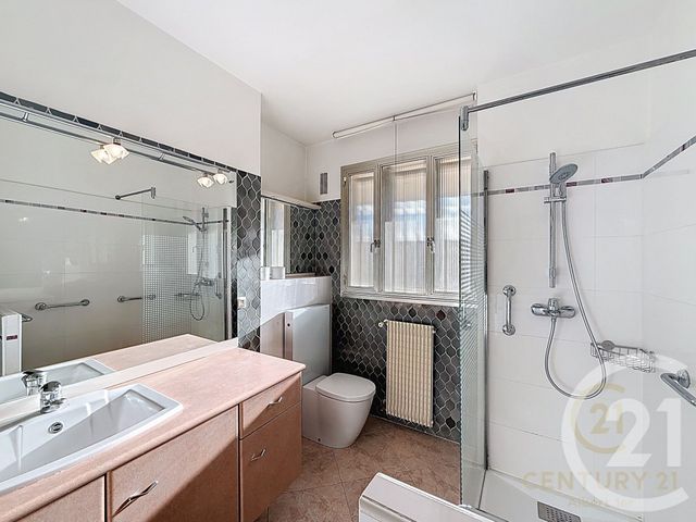 Appartement F4 à louer - 4 pièces - 126.77 m2 - ANTIBES - 06 - PROVENCE-ALPES-COTE-D-AZUR - Century 21 Albert 1Er