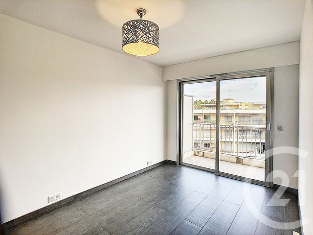 Appartement F2 à louer - 2 pièces - 45.01 m2 - ANTIBES - 06 - PROVENCE-ALPES-COTE-D-AZUR - Century 21 Albert 1Er