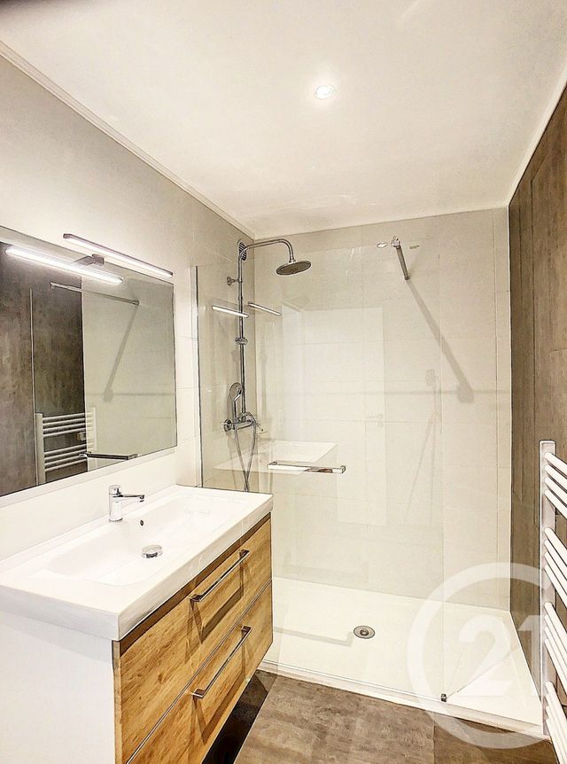 Appartement F2 à louer - 2 pièces - 45.01 m2 - ANTIBES - 06 - PROVENCE-ALPES-COTE-D-AZUR - Century 21 Albert 1Er