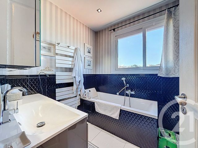 maison à vendre - 5 pièces - 122.3 m2 - ANTIBES - 06 - PROVENCE-ALPES-COTE-D-AZUR - Century 21 Albert 1Er