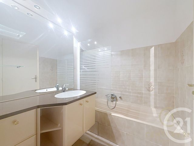 Appartement F2 à louer - 2 pièces - 54.01 m2 - ANTIBES - 06 - PROVENCE-ALPES-COTE-D-AZUR - Century 21 Albert 1Er