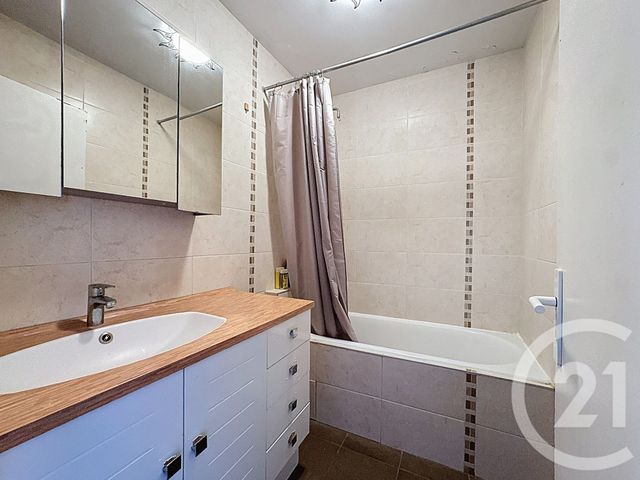 Appartement T3 à vendre - 3 pièces - 66.22 m2 - ANTIBES - 06 - PROVENCE-ALPES-COTE-D-AZUR - Century 21 Albert 1Er