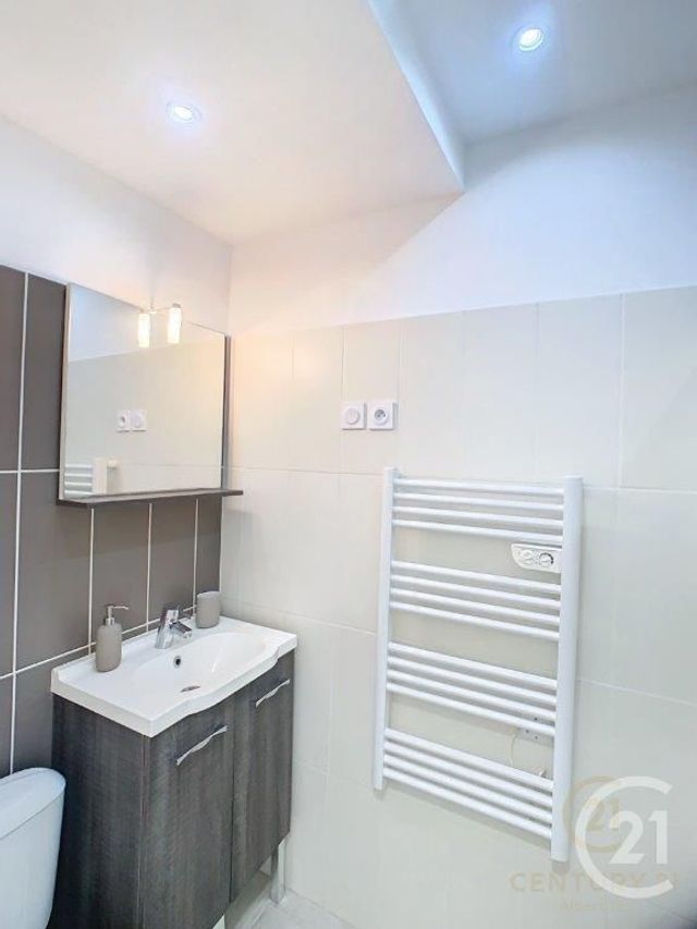 Appartement F1 à louer - 1 pièce - 30.09 m2 - ANTIBES - 06 - PROVENCE-ALPES-COTE-D-AZUR - Century 21 Albert 1Er