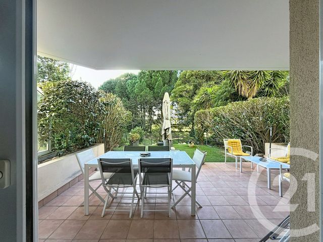 Appartement F2 à vendre - 2 pièces - 46.96 m2 - FREJUS - 83 - PROVENCE-ALPES-COTE-D-AZUR - Century 21 Albert 1Er