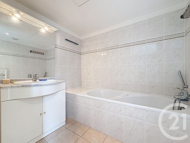 Appartement F5 à vendre - 5 pièces - 143.06 m2 - ANTIBES - 06 - PROVENCE-ALPES-COTE-D-AZUR - Century 21 Albert 1Er