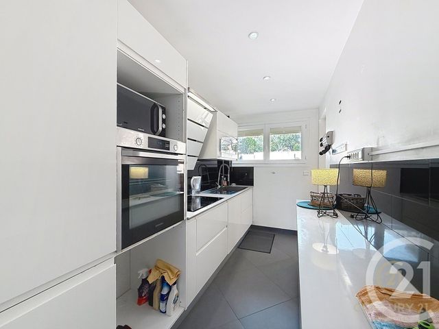 Appartement F3 à louer - 3 pièces - 55.44 m2 - ANTIBES - 06 - PROVENCE-ALPES-COTE-D-AZUR - Century 21 Albert 1Er