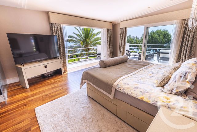 maison à vendre - 7 pièces - 428.0 m2 - JUAN LES PINS - 06 - PROVENCE-ALPES-COTE-D-AZUR - Century 21 Albert 1Er
