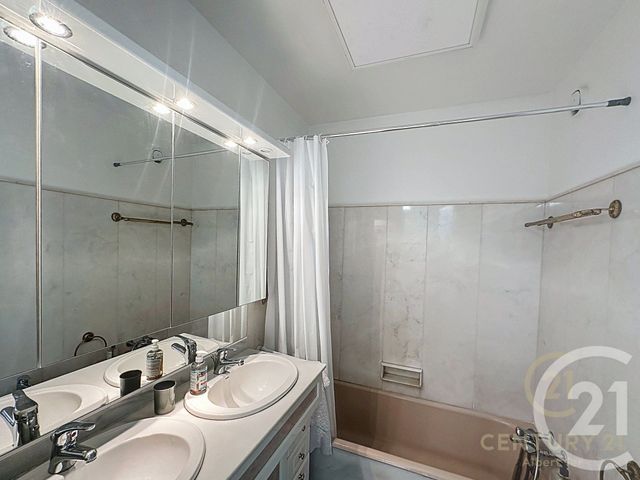 Appartement F2 à louer - 2 pièces - 58.81 m2 - ANTIBES - 06 - PROVENCE-ALPES-COTE-D-AZUR - Century 21 Albert 1Er