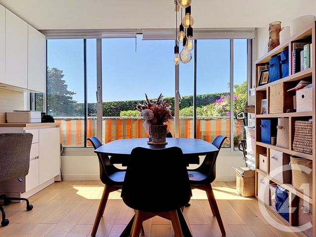 Appartement F3 à vendre - 3 pièces - 71.12 m2 - ANTIBES - 06 - PROVENCE-ALPES-COTE-D-AZUR - Century 21 Albert 1Er