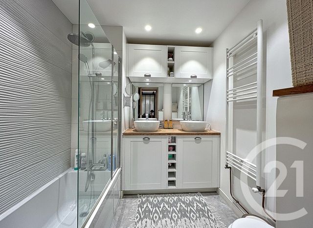 Appartement F3 à vendre - 3 pièces - 71.12 m2 - ANTIBES - 06 - PROVENCE-ALPES-COTE-D-AZUR - Century 21 Albert 1Er