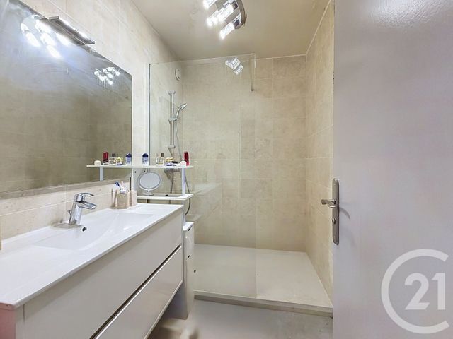 Appartement F3 à vendre - 3 pièces - 62.4 m2 - ANTIBES - 06 - PROVENCE-ALPES-COTE-D-AZUR - Century 21 Albert 1Er