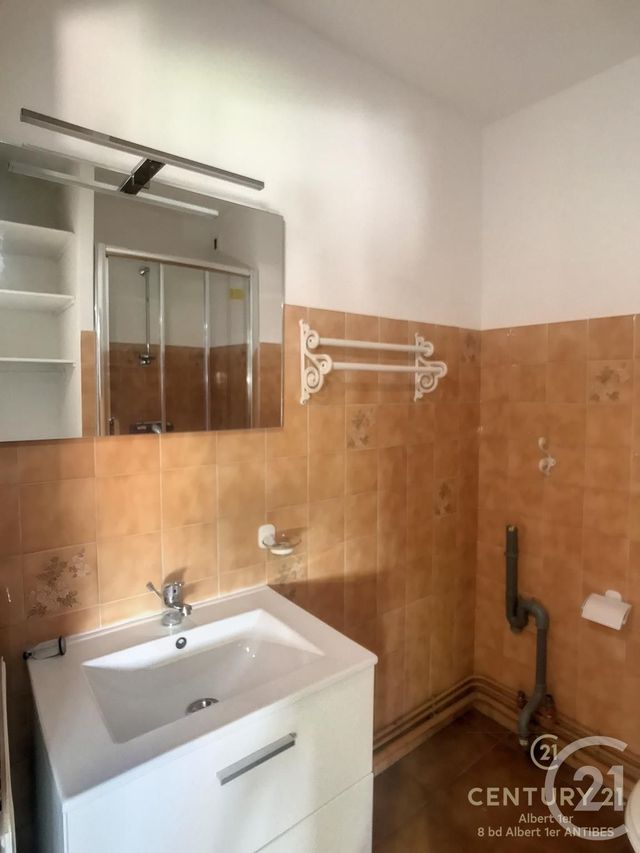 Appartement Studio à louer - 1 pièce - 22.87 m2 - VALLAURIS - 06 - PROVENCE-ALPES-COTE-D-AZUR - Century 21 Albert 1Er