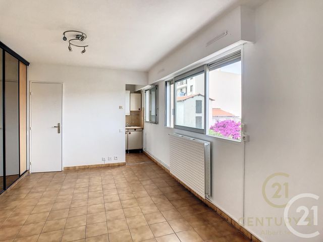Appartement Studio à louer - 1 pièce - 22.87 m2 - VALLAURIS - 06 - PROVENCE-ALPES-COTE-D-AZUR - Century 21 Albert 1Er