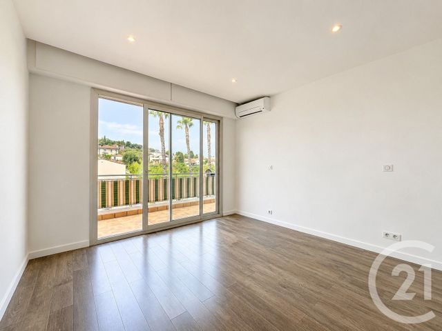 Appartement F3 à vendre - 3 pièces - 62.13 m2 - ANTIBES - 06 - PROVENCE-ALPES-COTE-D-AZUR - Century 21 Albert 1Er