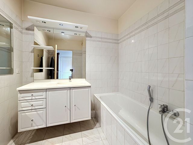 Appartement T3 à vendre - 3 pièces - 73.92 m2 - ANTIBES - 06 - PROVENCE-ALPES-COTE-D-AZUR - Century 21 Albert 1Er