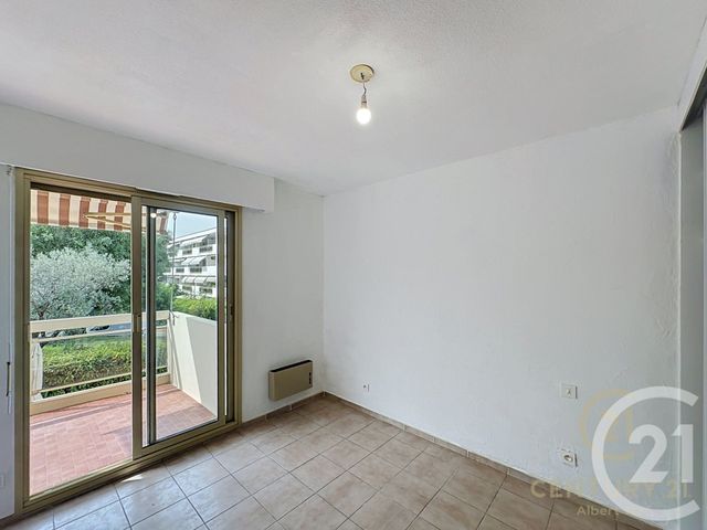 Appartement F3 à louer - 3 pièces - 57.66 m2 - ANTIBES - 06 - PROVENCE-ALPES-COTE-D-AZUR - Century 21 Albert 1Er