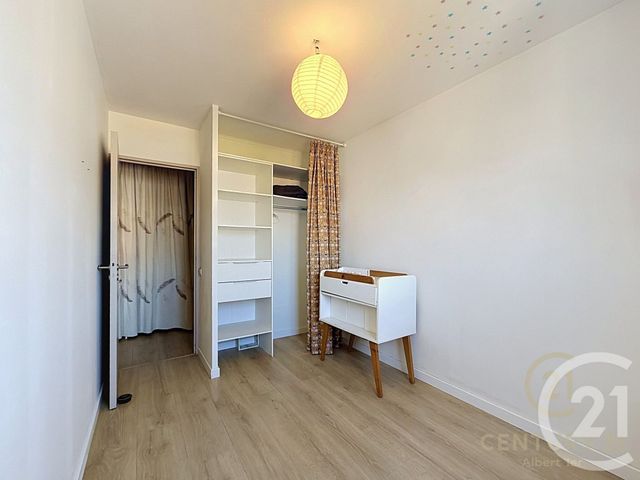 Appartement T3 à louer - 3 pièces - 56.41 m2 - VALLAURIS - 06 - PROVENCE-ALPES-COTE-D-AZUR - Century 21 Albert 1Er